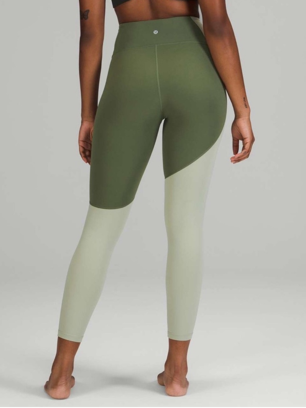 Lululemon Nulu Colour Block High-Rise Crop 23" leggings Size 2